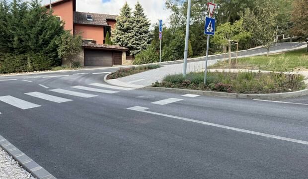 Nagykovácsi, Vértes utca aszfaltozási munkái